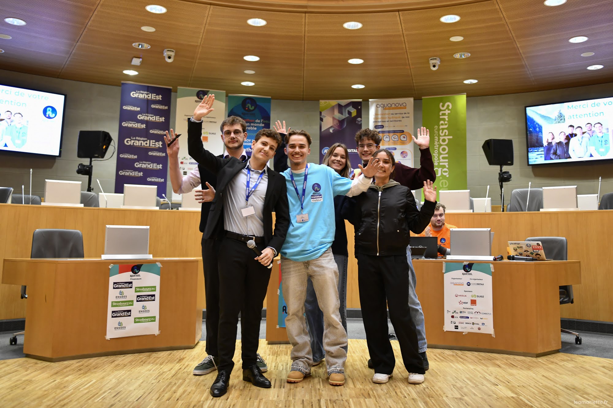 Équipe Aquathon sur scène à Strasbourg