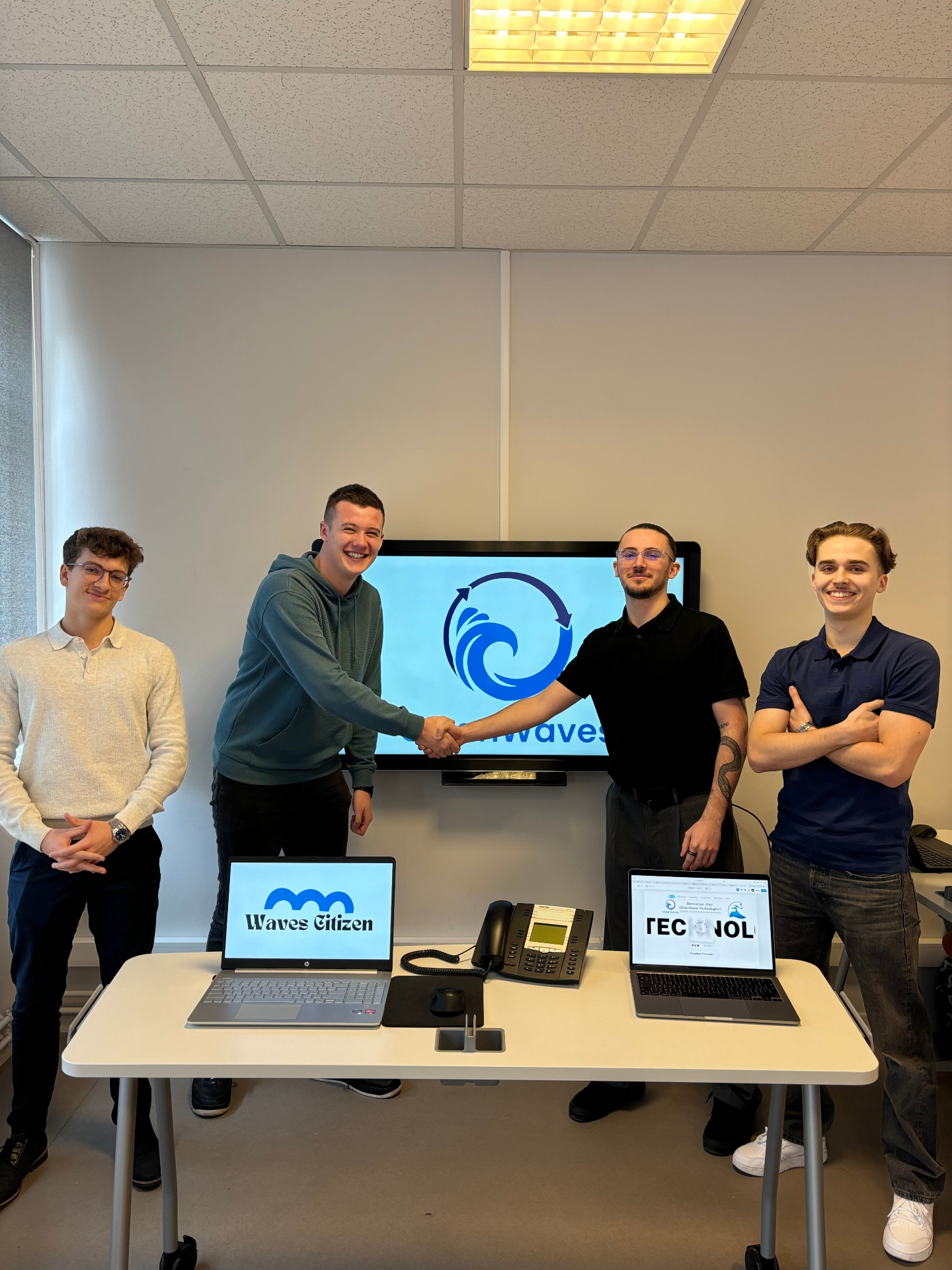 Équipe CleanWaves Technologies lors de la SAÉ création d'entreprise